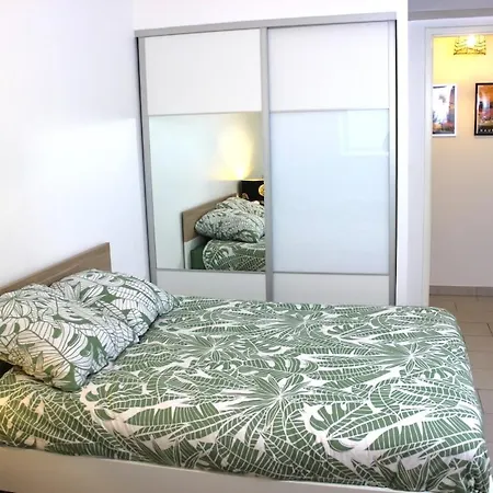 L'esprit De Lourdes, Proche Sanctuaire Et Gare, Vue Sur Le Chateau * Lourdes